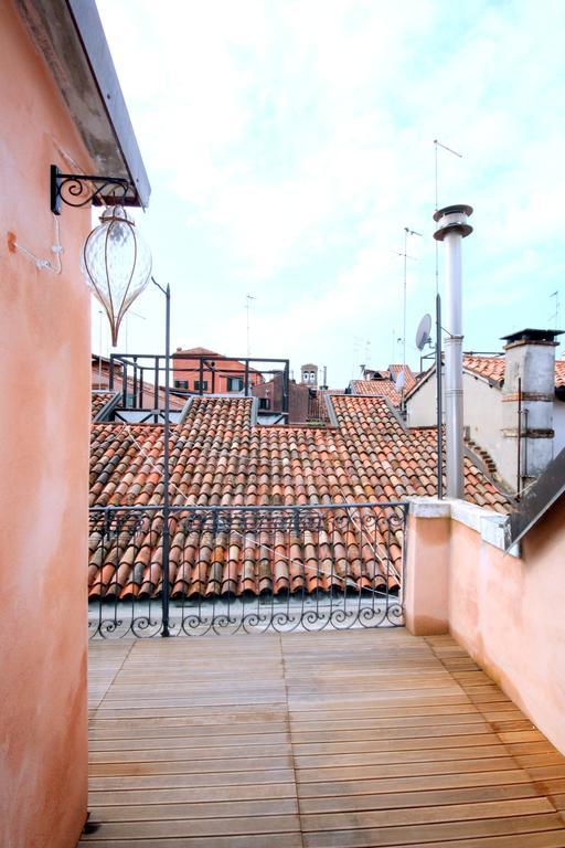Terrazza Rialto Apartman Velence Szoba fotó