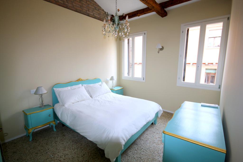 Terrazza Rialto Apartman Velence Szoba fotó